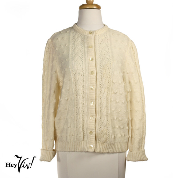 Vintage Castleberry Ivory Crew Neck Cardigan Button Up Sweater Size 16 - Hey Viv - Picture 2 of 8